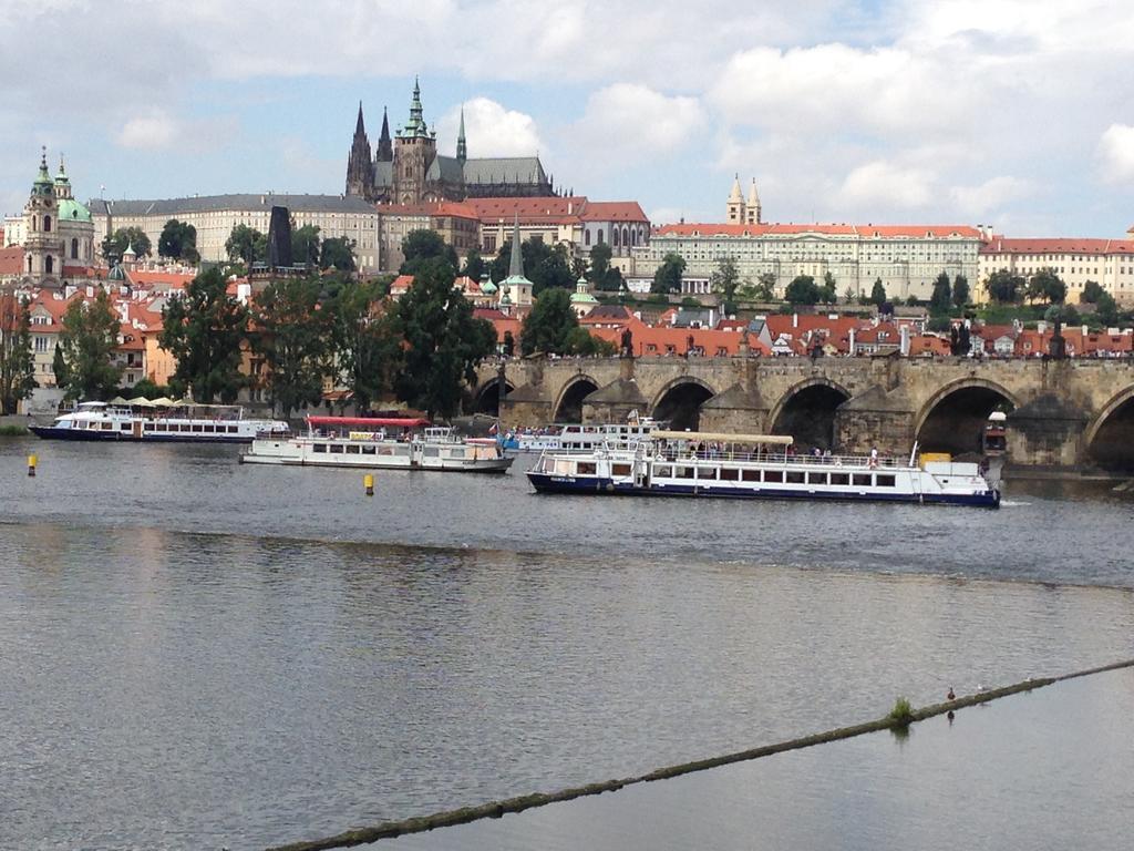 Exclusive Apartment On Zborovska Praga Exterior foto